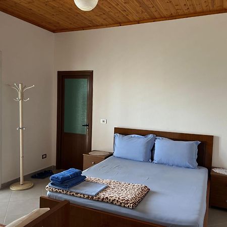 Guest House Emiljos Flamur Berat Exterior photo